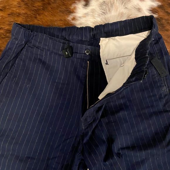 Levi’s Taper Fit Pull On Trousers - Picture 3 of 4